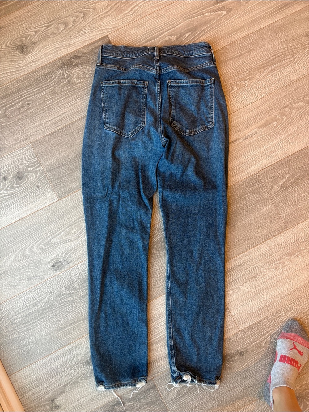 Agolde Riley High Rise Straight Leg Jean in Pose - Picture 6 of 6